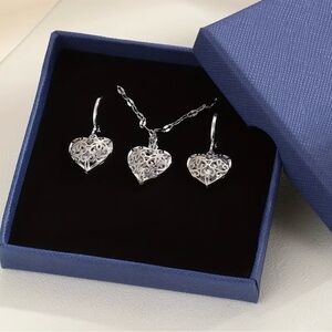 Elegant Silver Heart Jewelry Set
